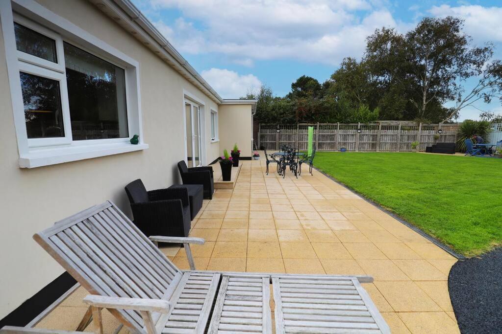 Luxury Detached Home Close To Strangford Lough Killinchy Exterior photo